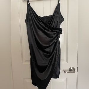 Beautiful black dress for a night out!